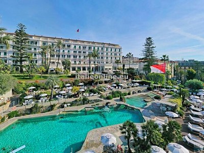 Hotel Royal