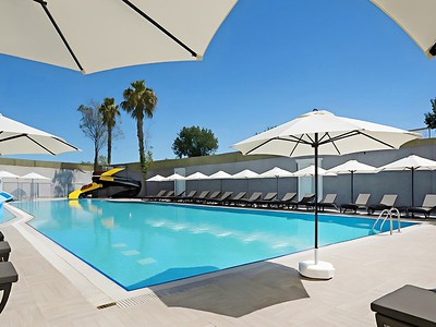 Hotel Q Ella Beach Side