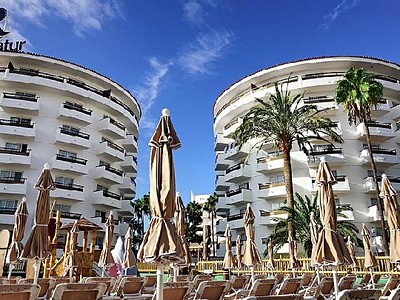 Servatur Waikiki