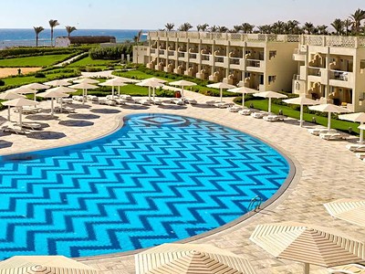Sirena Beach Resort