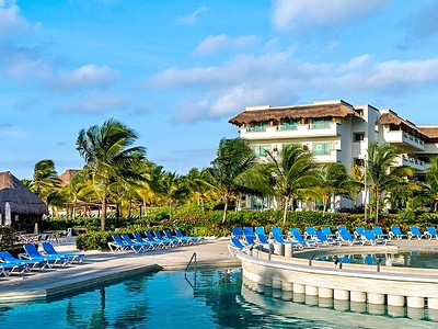 Bluebay Grand Esmeralda