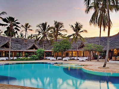 Hotel Blue Bay Beach Resort & Spa