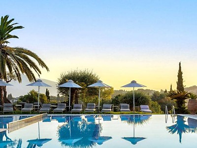 Paradise Hotel