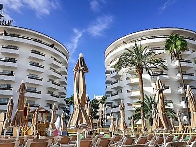 Servatur Waikiki
