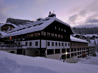 Nassfeld - hotel Marcius na sjezdovce s bazénem a wellness...