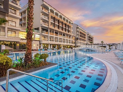 Diamond Deluxe Hotel