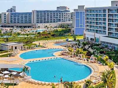 Grand Aston Varadero