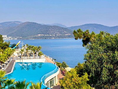 Blue Dreams Resort & Spa