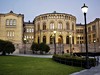 Oslo_budova_parlamentu.jpg