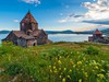 Kostel Sevanavank u jezera Sevan