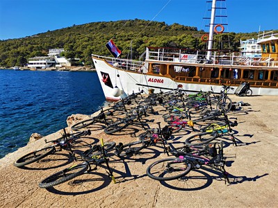 Na lodi a na kole nebo relax po ostrovech Dalmácie