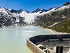 Přehrada pod sedlem Grimsel Pass - cestování po Švýcarsku