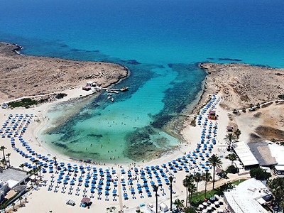 Hotel Anonymous Beach