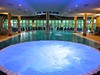 Hotel Lotus Therme Héviz - vířivka u vnitřního bazénu