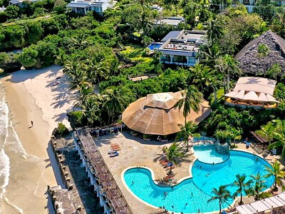 Leopard Beach Resort & Spa