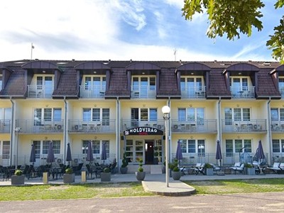 Hotel Holdvirág