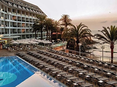 Don Gregory by Dunas