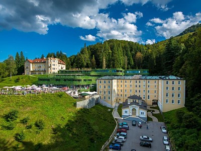 Rimski dvor: Pobyt s polopenzí