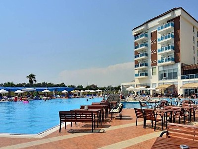 Cenger Beach Resort & Spa