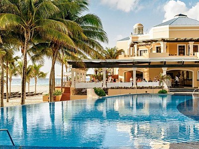 Royal Hideaway Playacar