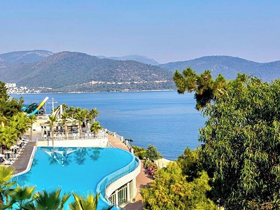 Blue Dreams Resort & Spa