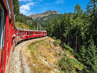 Krásy Švýcarska: vlakem mezi velikány