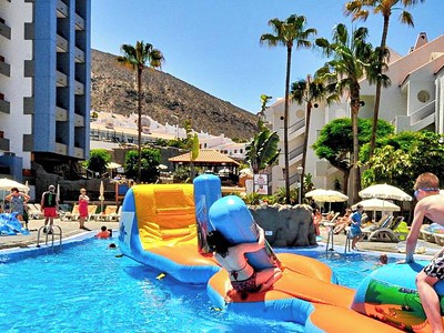 Paradise Park Fun Lifestyle Hotel