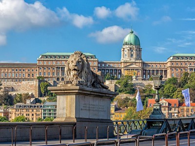 Májová Budapešť (vlakem)