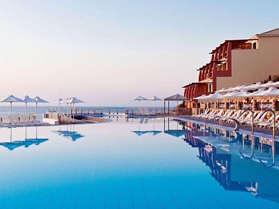 Louis Apostolata Island resort and Spa