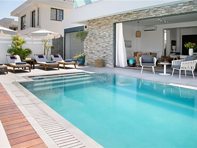 Chris Le Mare Gold Luxury Villa