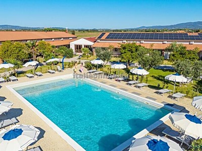 Delfino Tuscany Resort