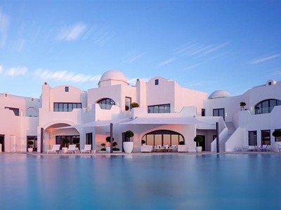Anantara Santorini Abu Dhabi Retreat