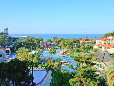 Arum Barut Collection