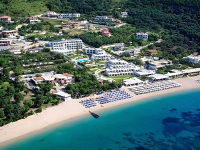 Lichnos Beach Hotel & Suites