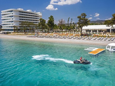 Isla Brown Corinthia, Curio Collection by Hilton