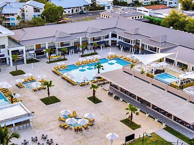 Emotions Playa Dorada