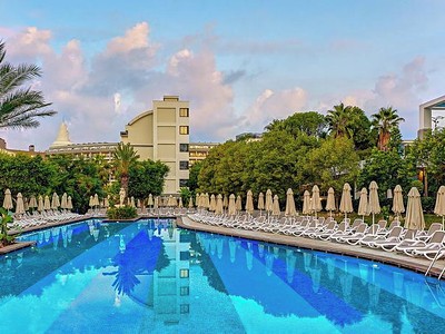 Seaden Valentine Resort & Spa