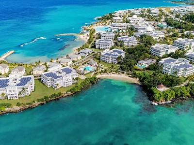 Grand Palladium Lady Hamilton Resort & Spa