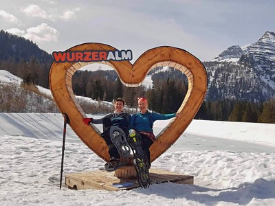 Totes Gebirge na sněžnicích