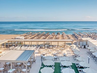 Neptuno Beach, Zeus Hotels