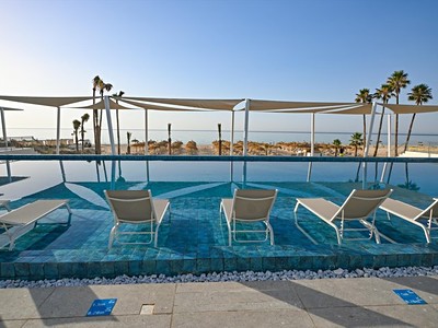 One Resort Premium