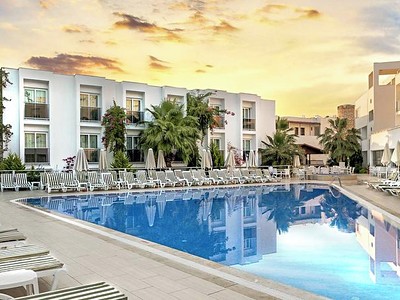 Club Shark Hotel