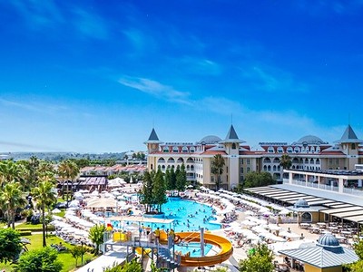 Side Star Resort