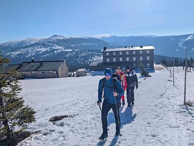 Krkonoše na sněžnicích