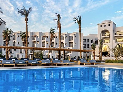 Serry Beach Resort