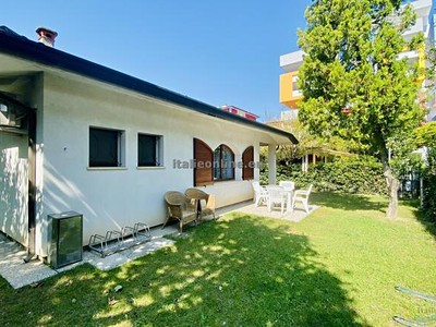 Villa Rose