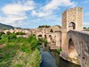 Most do městečka Besalú - cestování po Katalánsku