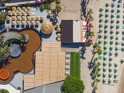 Very Chic Hotel