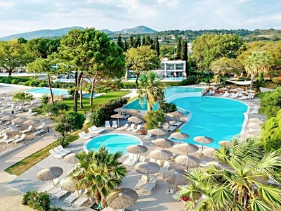 Ninos Grand Beach
