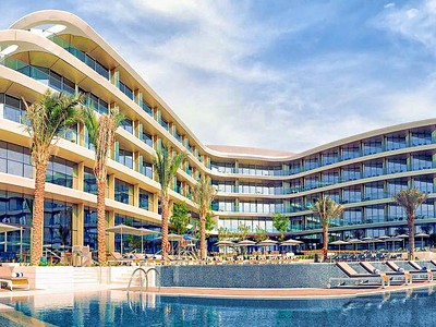 Ja Lake View Hotel